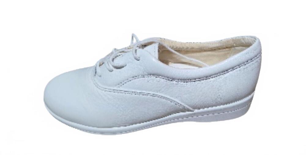 NEW SOFTSPOTS women's jocelyn shoe in white
